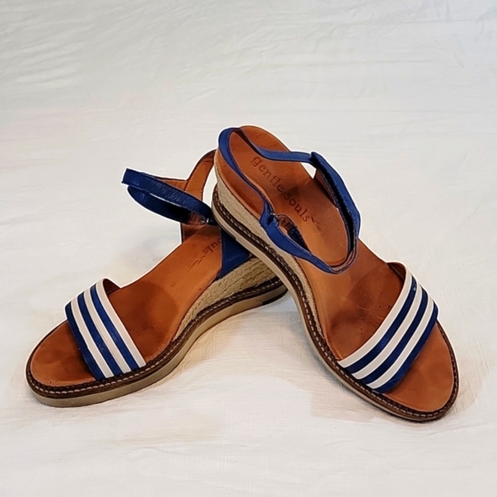 Gentle Souls by Kenneth Cole Size 10 Wedge Sandals